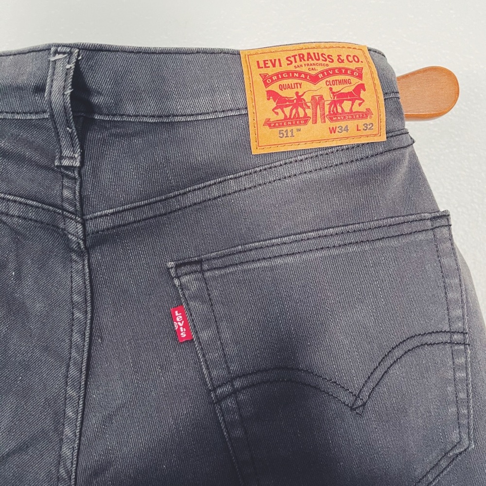 Gray Levi 511s
